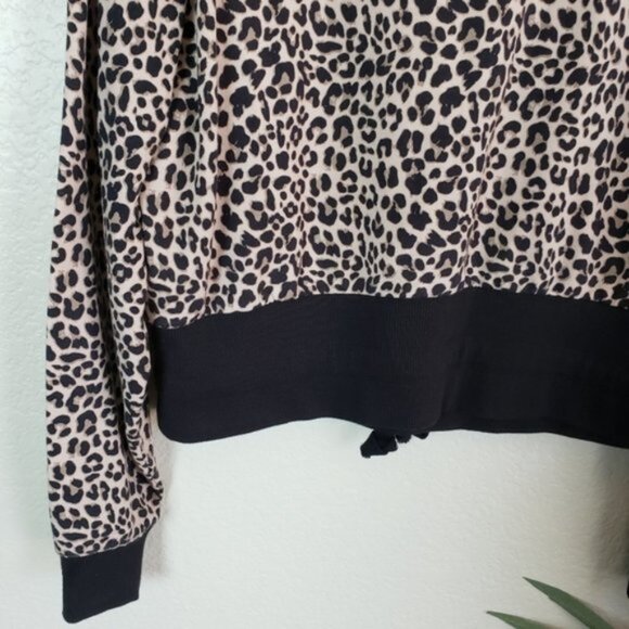 VARLEY Arden Leopard Print Sweatshirt size XS Oversized - Picture 12 of 12